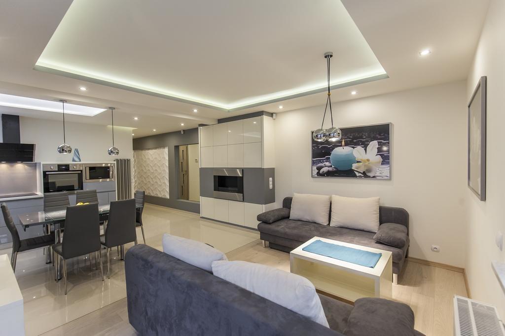 Apartment President *